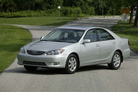 2005 Camry LE 4